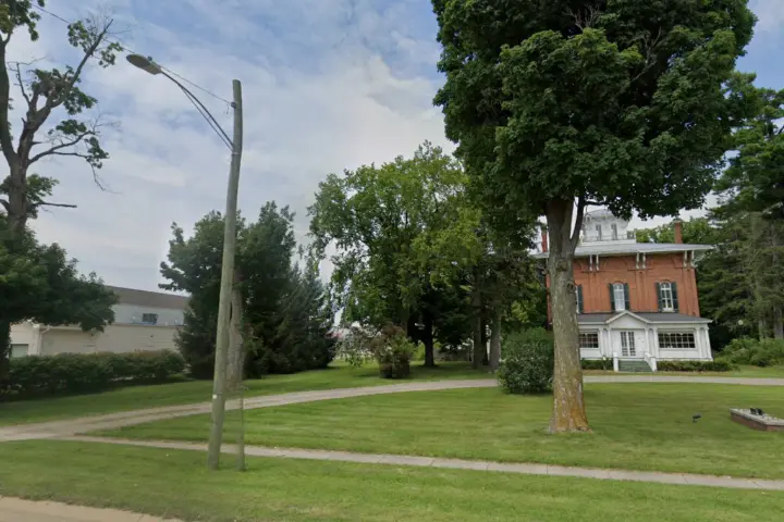 Russell Cellular Coldwater (Verizon)