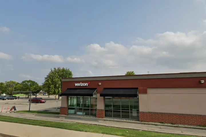 Russell Cellular Decatur Mound Rd (Verizon)