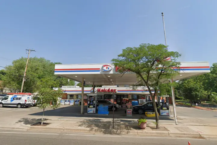 Russell Cellular Edina (Verizon)