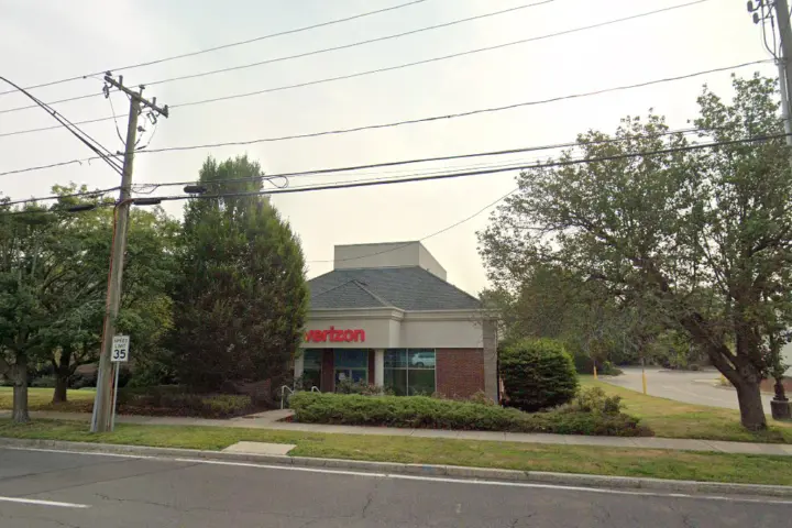 Russell Cellular Glastonbury (Verizon)
