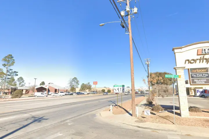 Russell Cellular Midland N Midland Dr (Verizon)