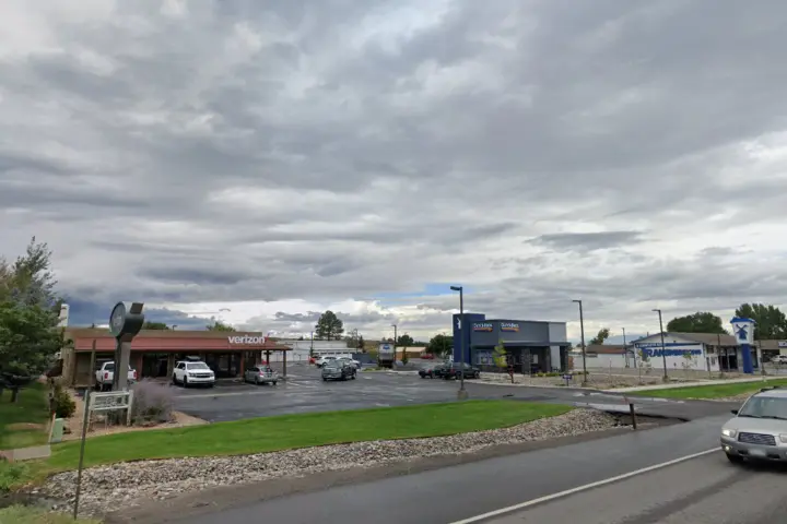 Russell Cellular Montrose (Verizon)