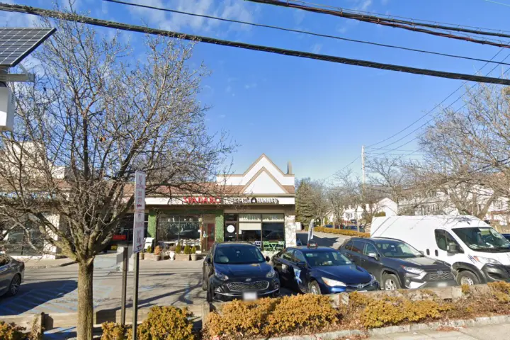 Russell Cellular New Rochelle Main (Verizon)