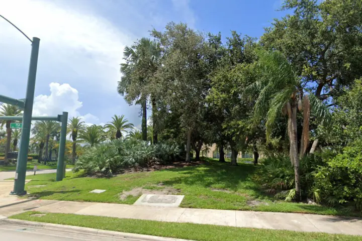 Russell Cellular Palm Beach Gardens (Verizon)