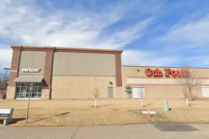Russell Cellular Plymouth (Verizon)