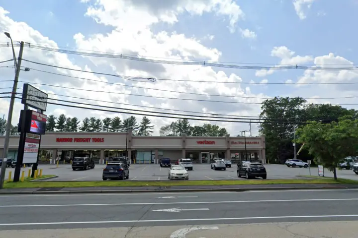 Russell Cellular Salem NH (Verizon)