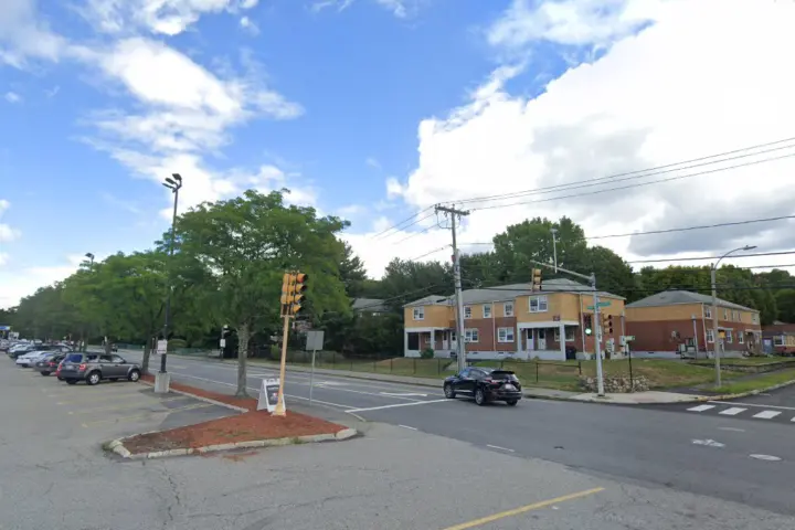 Russell Cellular Waltham (Verizon)