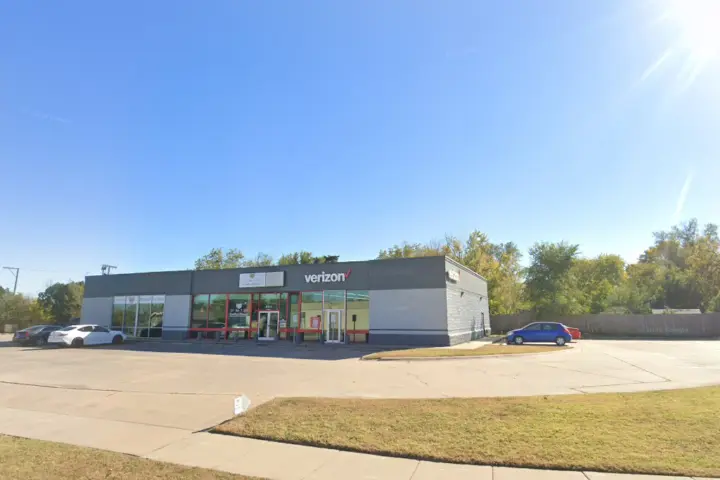 Russell Cellular Wellington (Verizon)