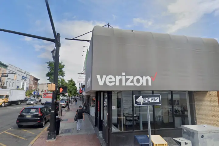 Russell Cellular West New York (Verizon)