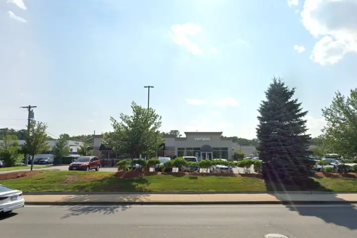 Russell Cellular Wilmington (Verizon)