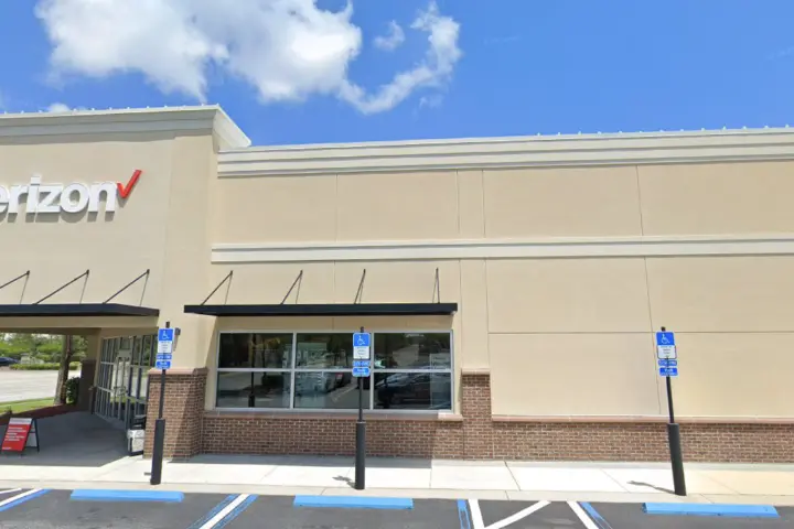 St Johns Town Center (Verizon)