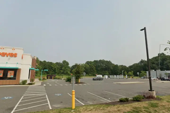 TCC Holyoke Mall (Verizon)