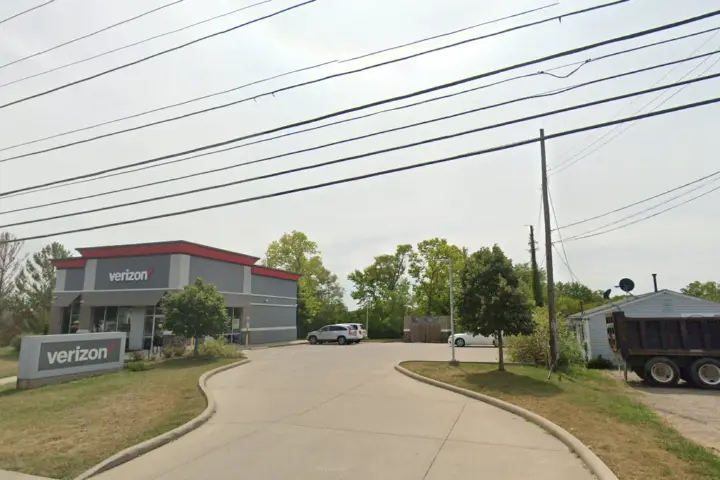 TCC Oxford College Corner (Verizon)