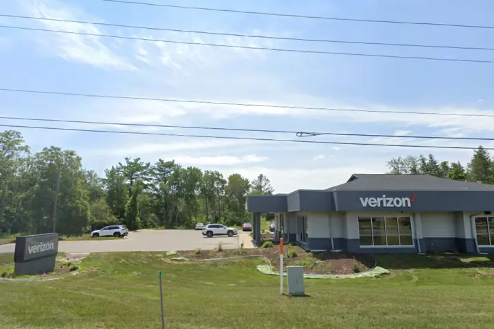 Team Wireless Traverse City Airport Rd (Verizon)