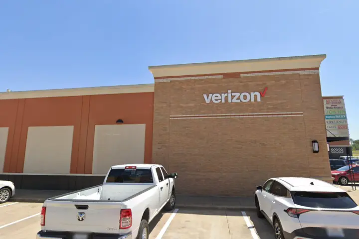Tyler Village (Verizon)