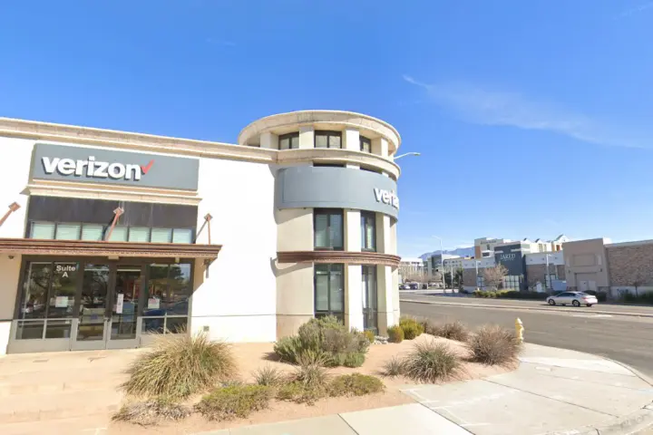 Uptown ABQ (Verizon)