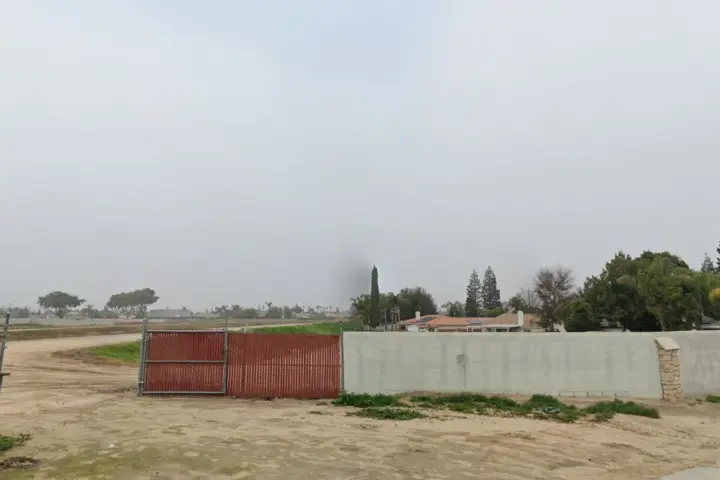 Victra Bakersfield Calloway Dr (Verizon)