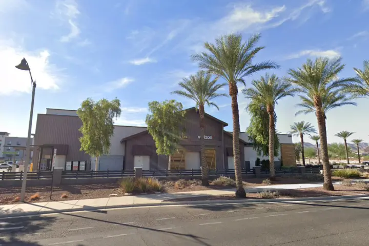 Victra Buckeye N Verrado Way (Verizon)