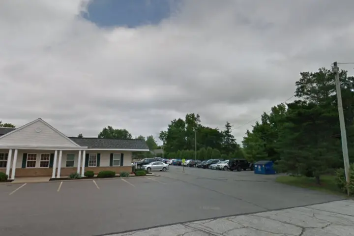 Victra Chagrin Falls Tanglewood Sq (Verizon)