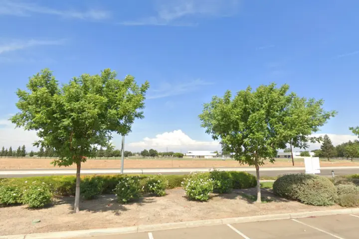 Victra Fresno Riverside Dr (Verizon)