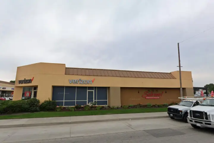 Victra Garden Grove Express (Verizon)