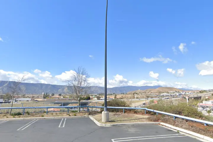 Victra Lake Elsinore Grape St (Verizon)