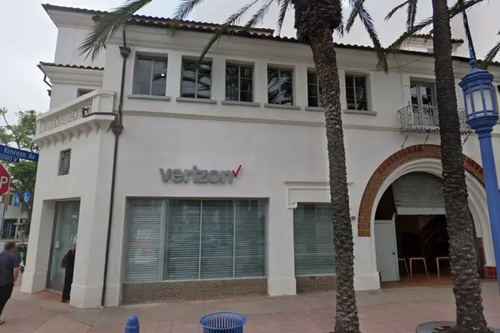 Victra Los Angeles Broxton Ave (Verizon)