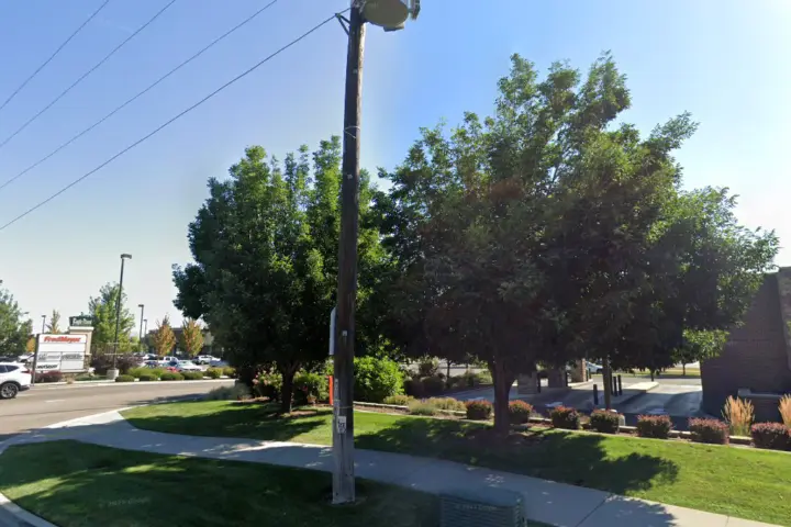 Victra Meridian N Linder Rd (Verizon)