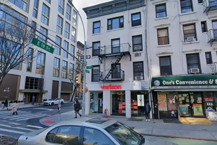 Victra New York 1st Ave (Verizon)