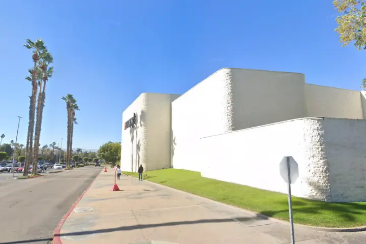 Victra Riverside Galleria (Verizon)