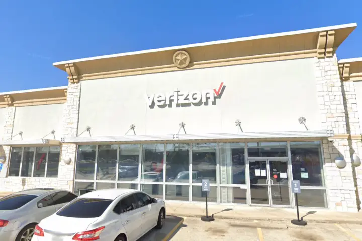 Willowbrook Store (Verizon)