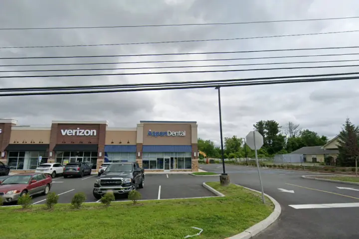 Wireless Zone Newton Hampton House Rd (Verizon)