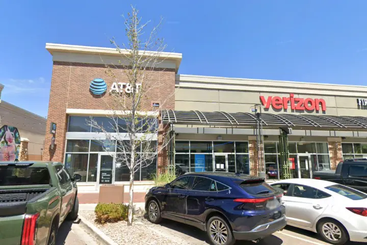 Your Wireless Aurora (Verizon)