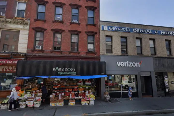 Your Wireless Brooklyn Manhattan Ave (Verizon)