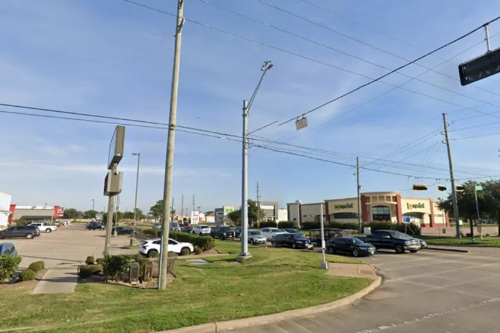 Your Wireless Cypress FM 529 Rd (Verizon)