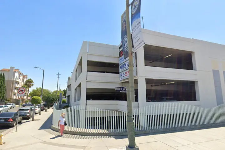Your Wireless Los Angeles W Olympic (Verizon)