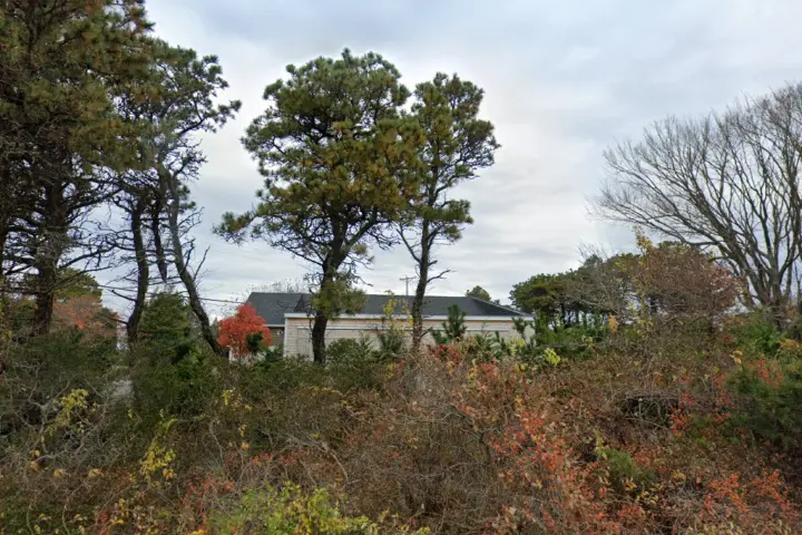 Xfinity – 1 Monomoy Rd