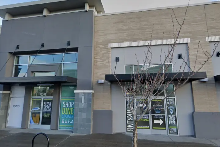 Xfinity – 10201 NE Cascades Pkwy