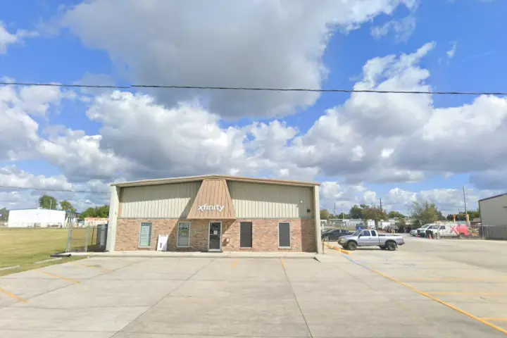 Xfinity – 104 Lois Road