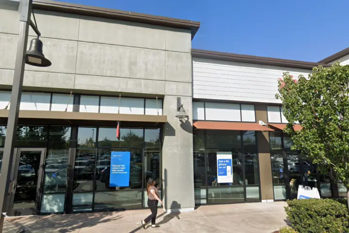 Xfinity – 1068 East Brokaw Rd Suite 50