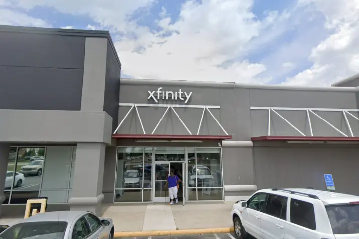 Xfinity – 1160 Temple Ave