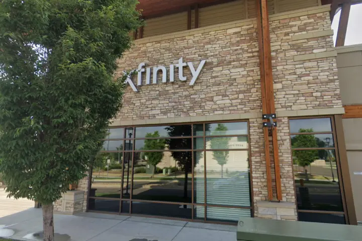 Xfinity – 1242 S Hover Road Suite 100