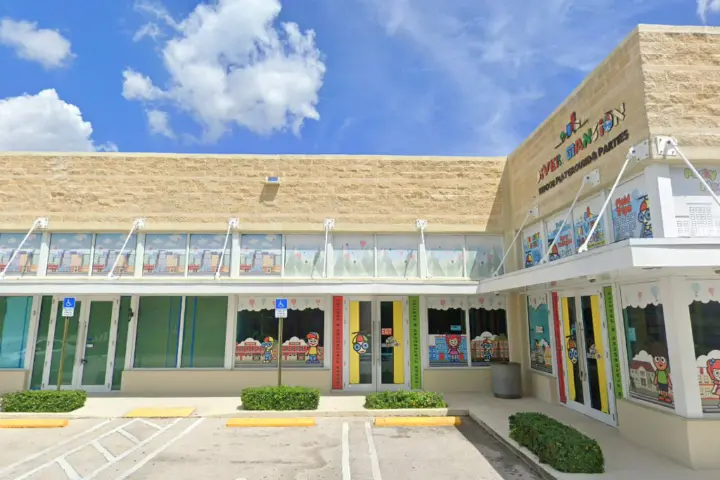 Xfinity – 12885 Biscayne Boulevard