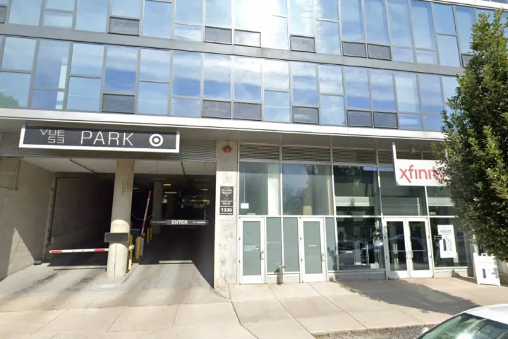 Xfinity – 1322 E 53rd St.