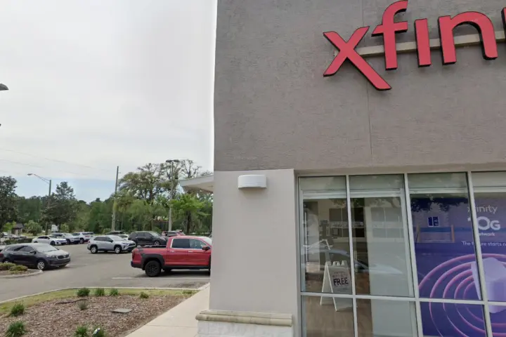 Xfinity – 1340 Blanding Blvd Suite 100