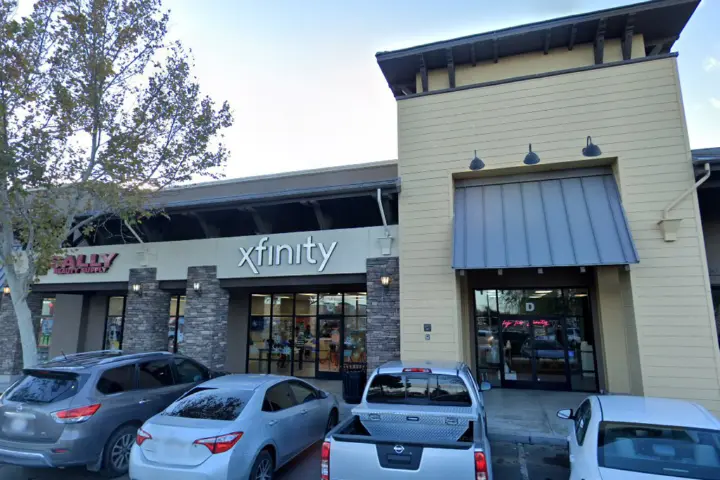 Xfinity – 1451 W Pacheco Blvd Suite C