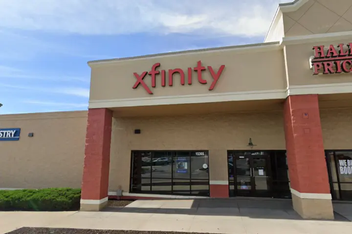 Xfinity – 15305 W 119th Street