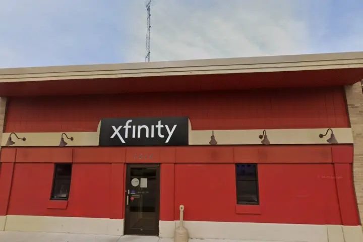 Xfinity – 1614 Washington St