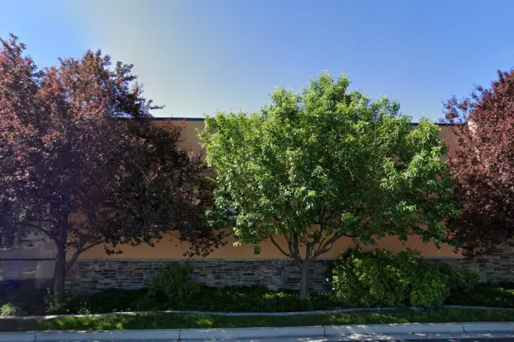 Xfinity – 1634 N Main St