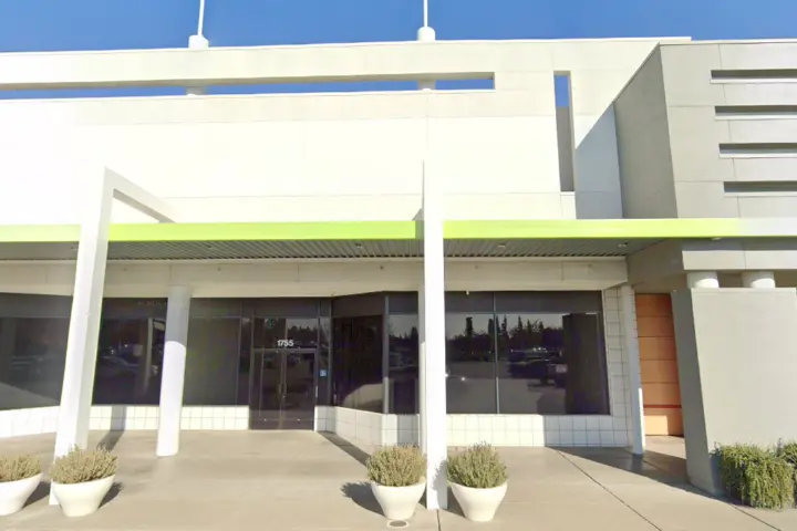 Xfinity – 1755 Arden Way